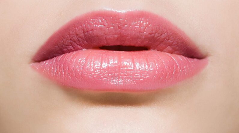 why lips turn pink 1